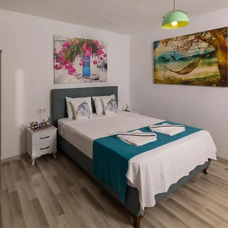Derin Mavi Butik Pansiyon Söğüt